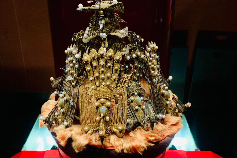 Tiananmen, Forbidden City & Treasure Museum Half Day Tour Tiananmen Square Reservation only ( No guide )