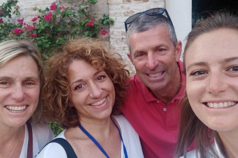 Seville : Jewish Quarter & Santa Cruz Walking Tour 2 Hours Private walking tour