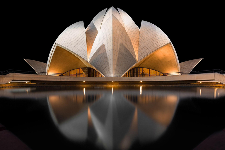 Delhi: Paseo por el patrimonio de la antigua Delhi y ruta gastronómica por las callesDelhi: Paseo por el casco antiguo de Delhi y ruta gastronómica por las calles