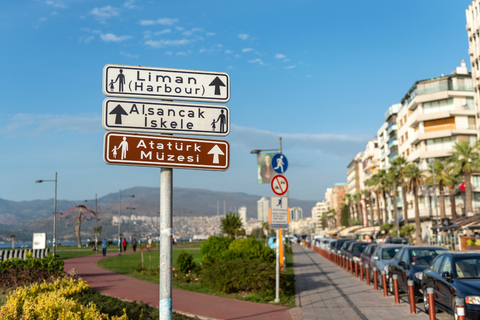 İzmir: City Walking Tour with the Old Bazaar