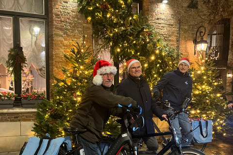 Bruges: Wicked Christmas Bike Tour Experience with a Local