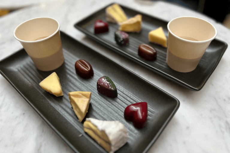 Melbourne: Laneways Food Tour with 8 Authentic Tastings