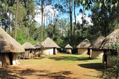 Nairobi: tour di mezza giornata di Bomas of Kenya con servizio di prelievo in hotel