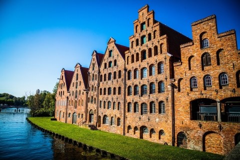 Bike Tour of Lubeck with Top Attractions and Private Guide 4-Hour Private Bike Tour - Historic Lubeck and Schulgarten