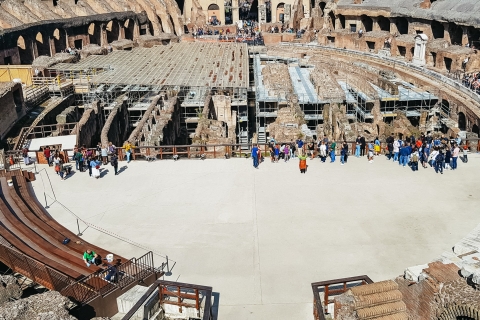 Tour subterráneo del Coliseo y la antigua RomaTour grupal en inglés - Hasta 30 personas