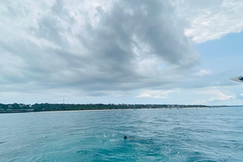 Zanzibar : expérience de marche sous-marine à la plage de Nungwi avec guideZanzibar : Promenade guidée sur la plage de Nungwi