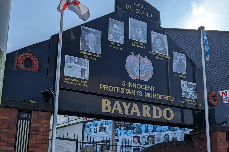 Visite à pied de Belfast Ouest, en langue allemande, sur le thème de la politique