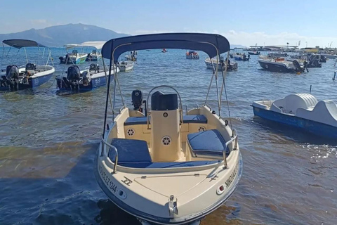 Zakynthos: Privé speedboot huren - zonder vaarbewijs