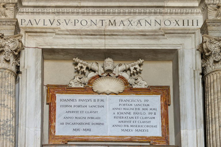 Rome: St. Peter’s Basilica & Underground Tombs Tour Group Tour in French