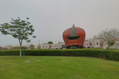 Tour pelos destaques de Doha com guia de turismo que fala alemãoTour pelos pontos turísticos de Doha com guia de turismo que fala alemão