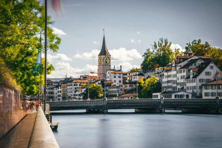 Zurich Old Town: Photo, History & Hidden Gems (2hrs) Zurich Old Town: A Photo & History Walk (2hrs)