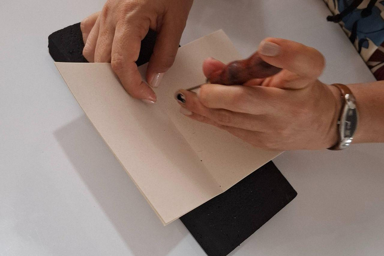 Cali: Taller de Encuadernación ArtesanalTaller de Encuadernación Libreta Viajera - Puntada Larga