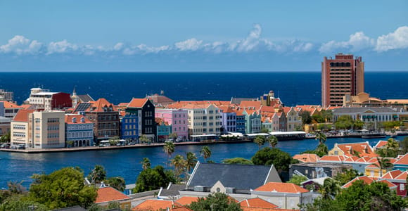Curacao City and Beach Sightseeing Tour: City Tour and Mambo Beach