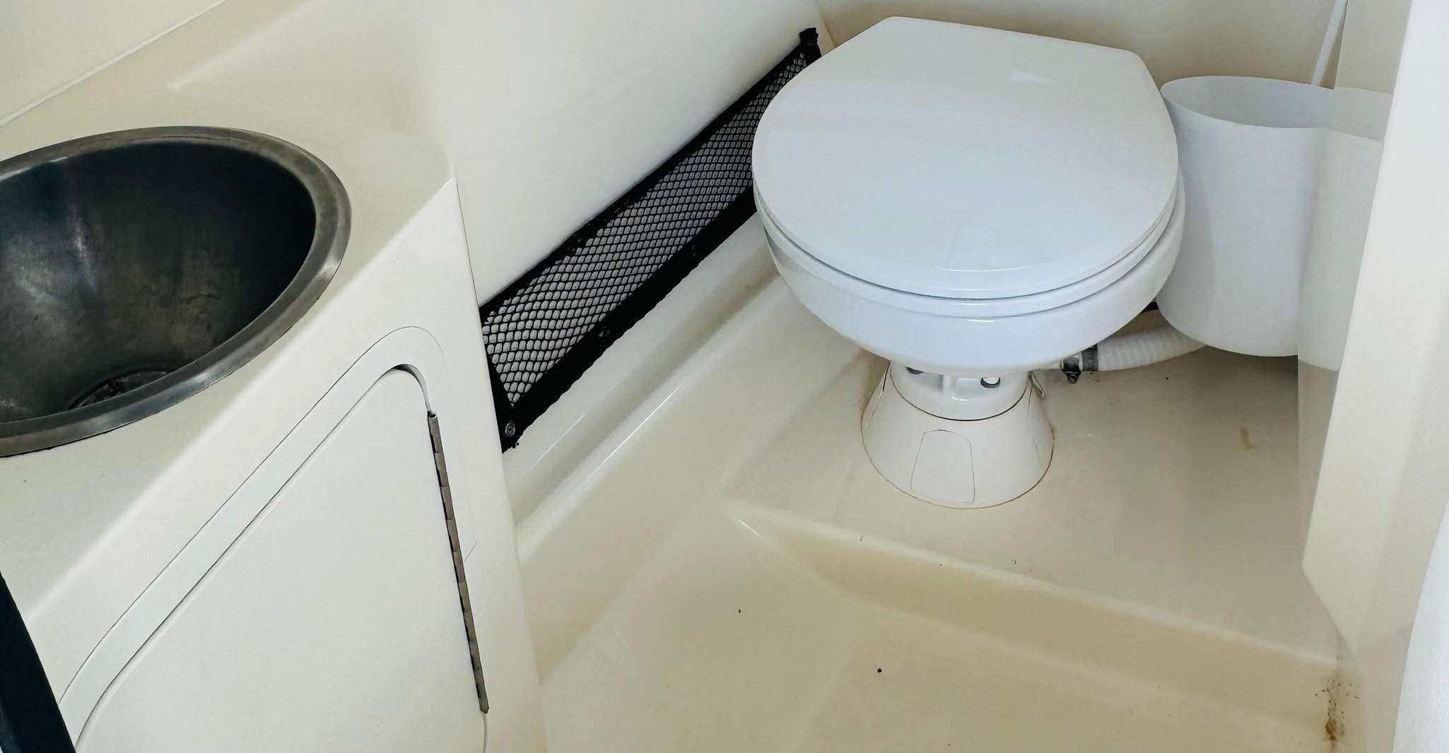 Miami: Guided Boat Tour with Champagne photo 14