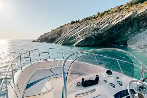 Sarandë: Turtle Cave Kakome & Krorez Snorkeling Boat Tour
