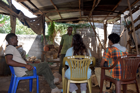 Arusha: Lección de alfareríaLección de cerámica con almuerzo