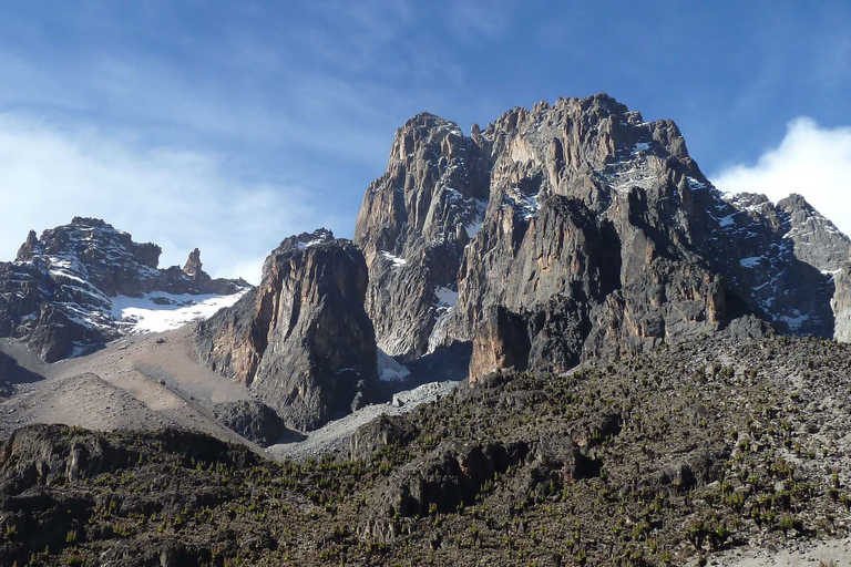 Tour privato a piedi del Monte KenyaEscursione privata sul Monte Kenya