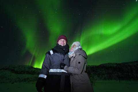 Tromsø: Northern Lights Tour – Unlimited Chase & Free Photos 6-8 Hours, Aurora chase, Comfortable bus, Photos included