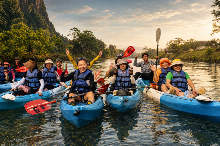 Vang Vieng: Half day-Kayak & Cave Adventure