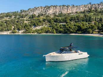 From Split: Private Boat Tour to Blue Lagoons and Zlatni Rat