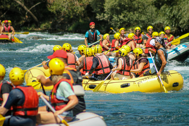 Desde Tirana/Durres/Golem: Excursión de un día de Rafting con Guía de AventuraTour privado desde Tirana o Durres