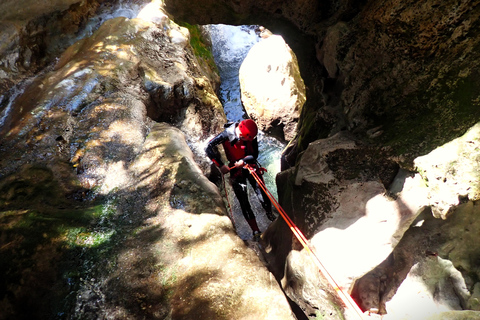 Sierra de las Nieves: Zarzalones Canyoning For Rappel Lovers From Yunquera: Private Canyoning Tour to Zarzalones Canyon