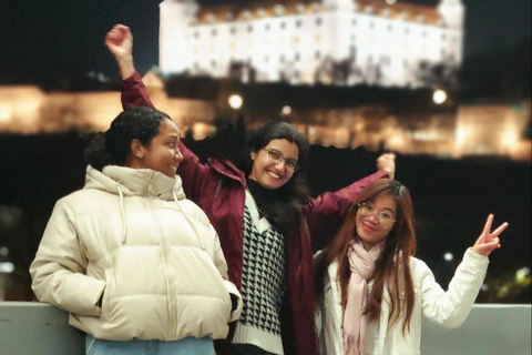 Desde Budapest: excursión de un día a Bratislava en furgoneta