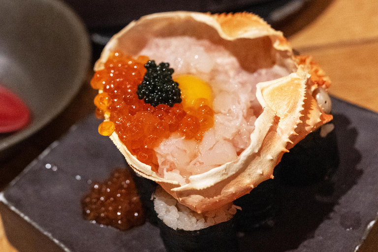 Tokyo: Shinjuku Bar Hopping & Karaoke Night Tour