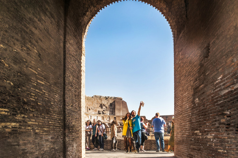 Rom: Prioriterad tillgång Prioriterad åtkomst Colosseum, Forum Romanum och Palatine TourTysk gruppresa med särskild tillgång till arenagolvet