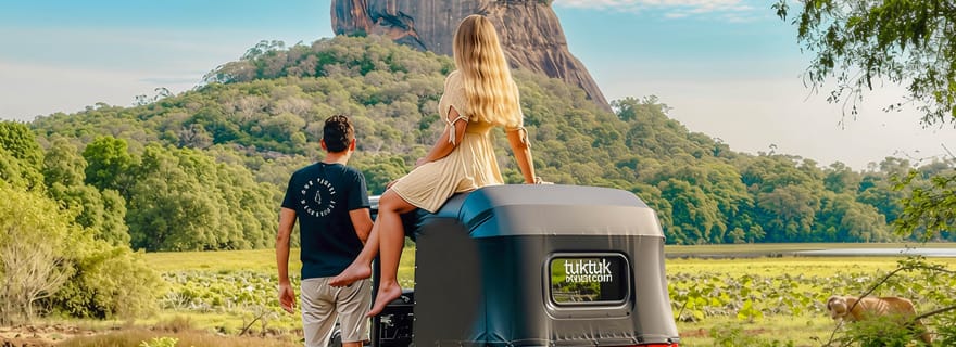 Sigiriya et Dambulla : visite d'une journée en tuk-tuk