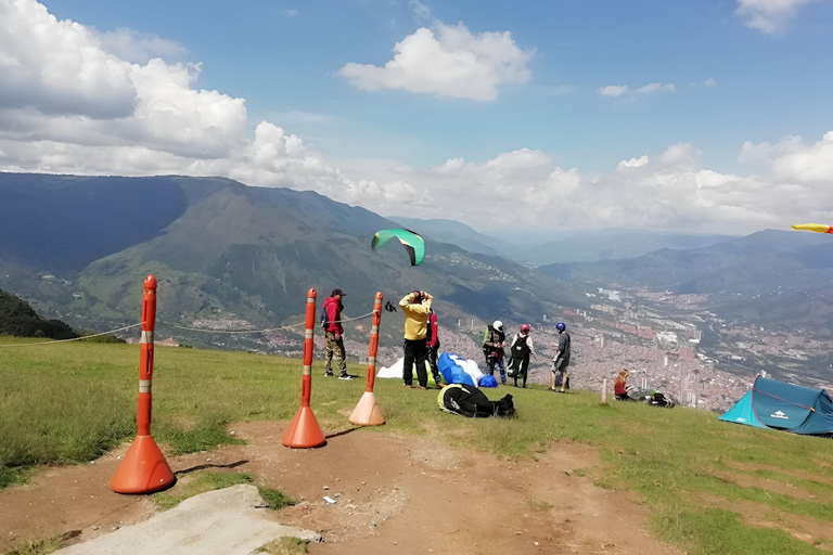 MEDELLIN : VOL EN PARAPENTE + ENREGISTREMENT PHOTOGRAPHIQUE