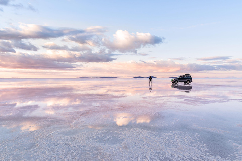 From San Pedro de Atacama: 4-Day Uyuni Salt Flats Tour
