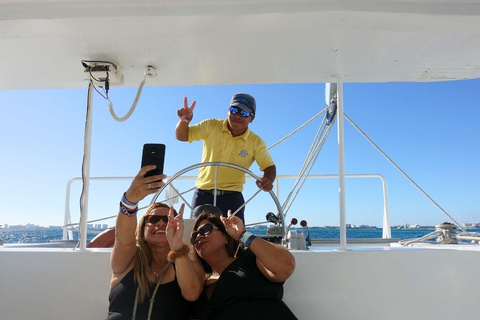 Isla Mujeres: Passeio de catamarã com snorkel, bufê e bebidasPasseio de Costa Mujeres