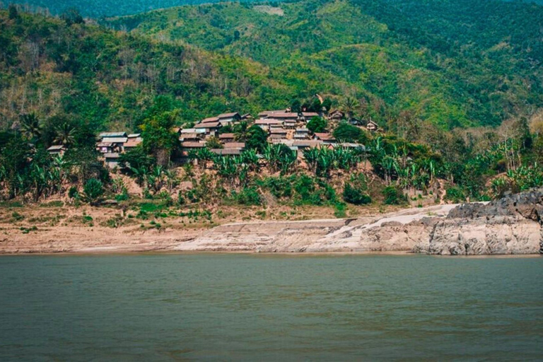 Depuis Luang Prabang : Bateau lent vers Huay Xai 2 jours, 1 nuit