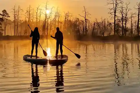 Au départ de Riga : Excursion au lever du soleil en kayak ou en paddleboard avec prise en charge