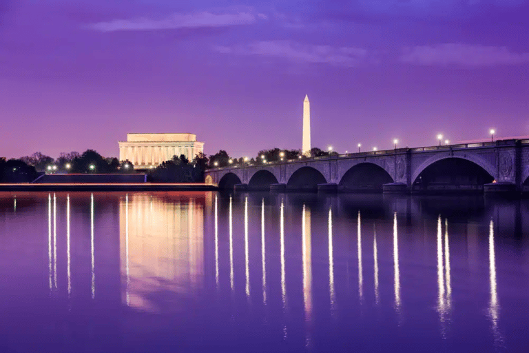 Washington, DC: Monuments Guided Tour with Transportation Monuments Day Tour