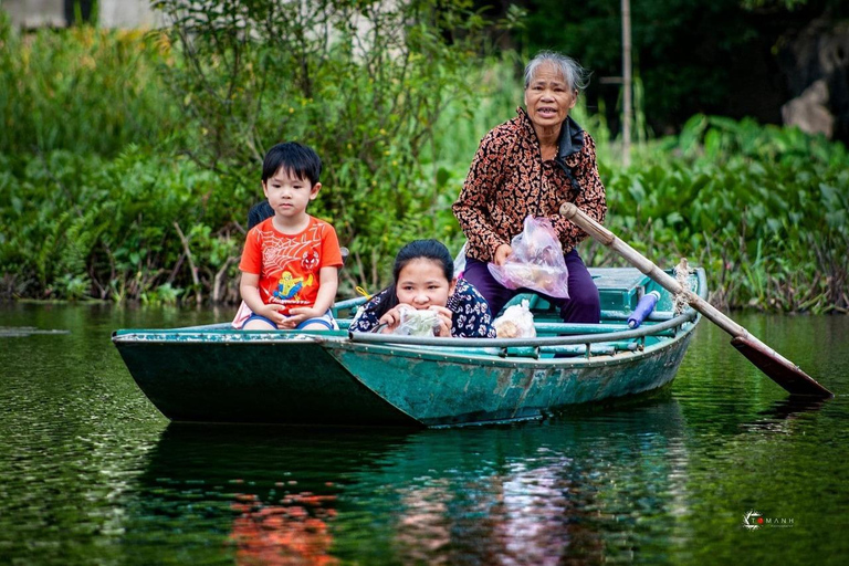 From Hanoi: 2-Day Ninh Binh, Hoa Lu, and Trang An Tour