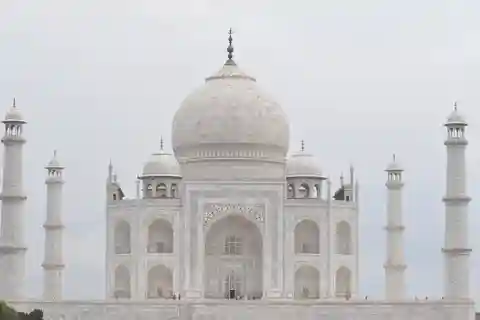 Da Delhi: Tour del Taj Mahal e del Forte di Agra con Fatehpur Sikri