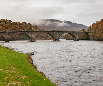 From Edinburgh: Scottish Highlands Tour with Whisky Tasting