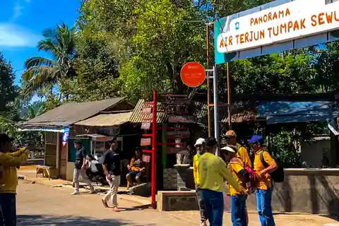 Private Tour of Malang-Tumpaksewu Fullday Trip