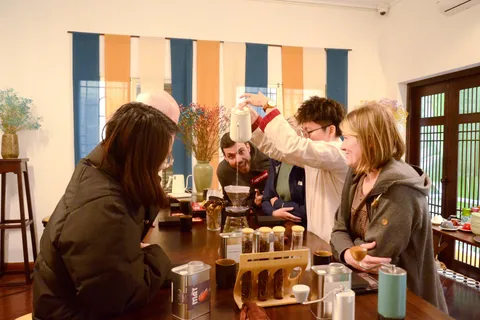 Café de Hanoi: Cinco infusiones hacen - Sabor - Diversión - Cultura