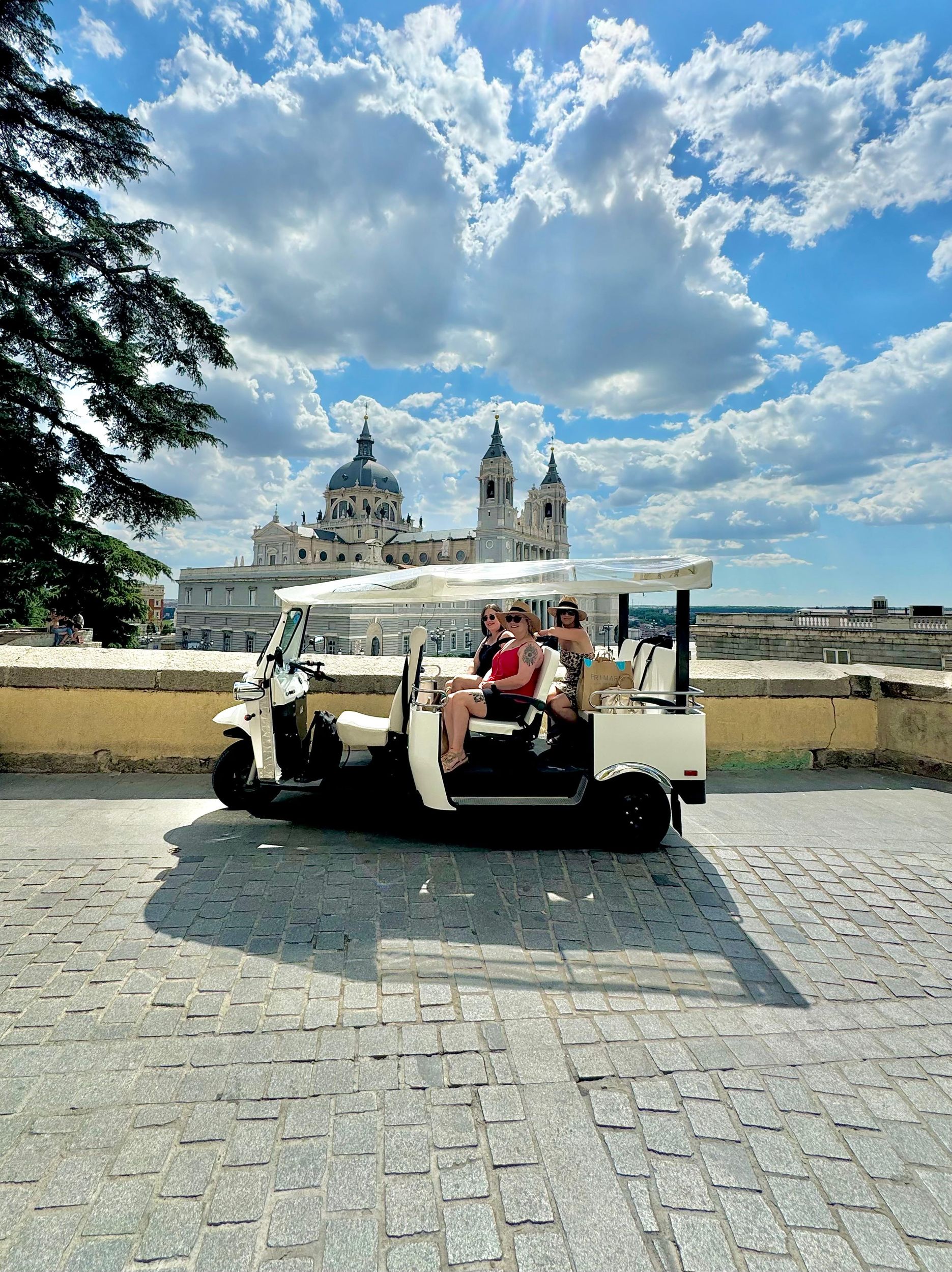 Madrid: Private Tuk-Tuk-Tour mit erfahrenem Guide und Panoramablick