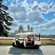 Madrid: Private Tuk Tuk Sightseeing Tour with Expert Guide and Panoramic Views