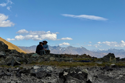 Tbilisi: Abudelauri Lakes Guided Hike with 4x4 Transfer