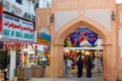 From Souq to Mall: Muscat Shopping Experience (4 Hours )