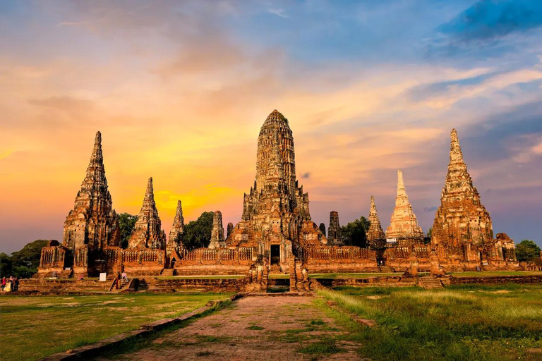 Bangkok: excursión privada de un día a Damnoen Saduak y Ayutthaya