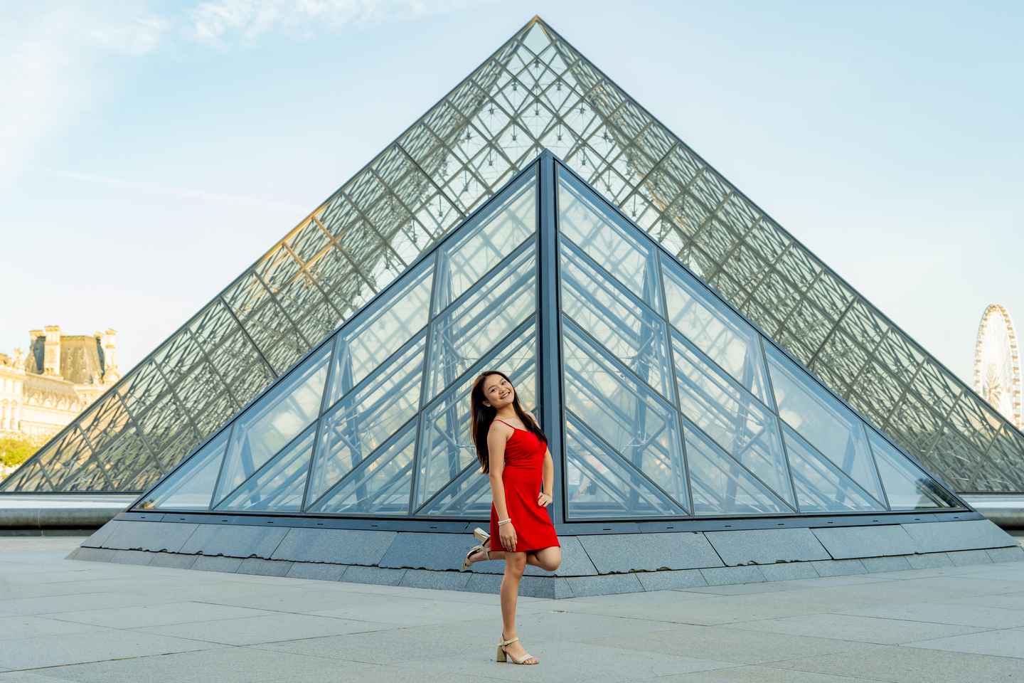 Paris: Louvre Photo Shoot - Standard (20 photos)