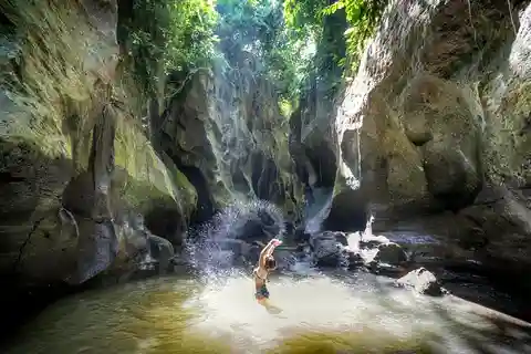 Spedizione nel canyon di Bali: Emozionante avventura in canyoning e ATV!