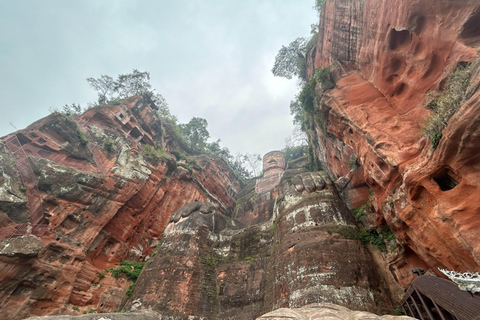 Close to Chengdu: Leshan Giant Buddha & Tasty Local Eats