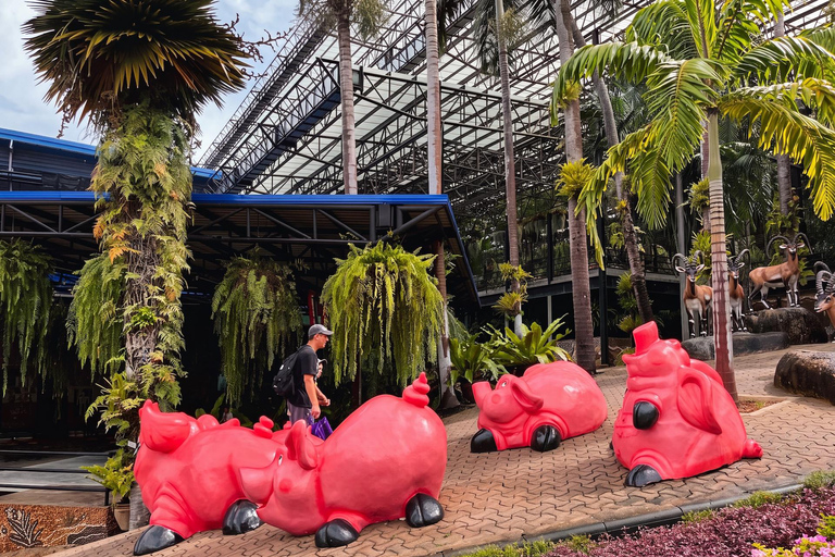 Private Nong Nooch Garden Tour: Lunch, shows & Dinosaurs